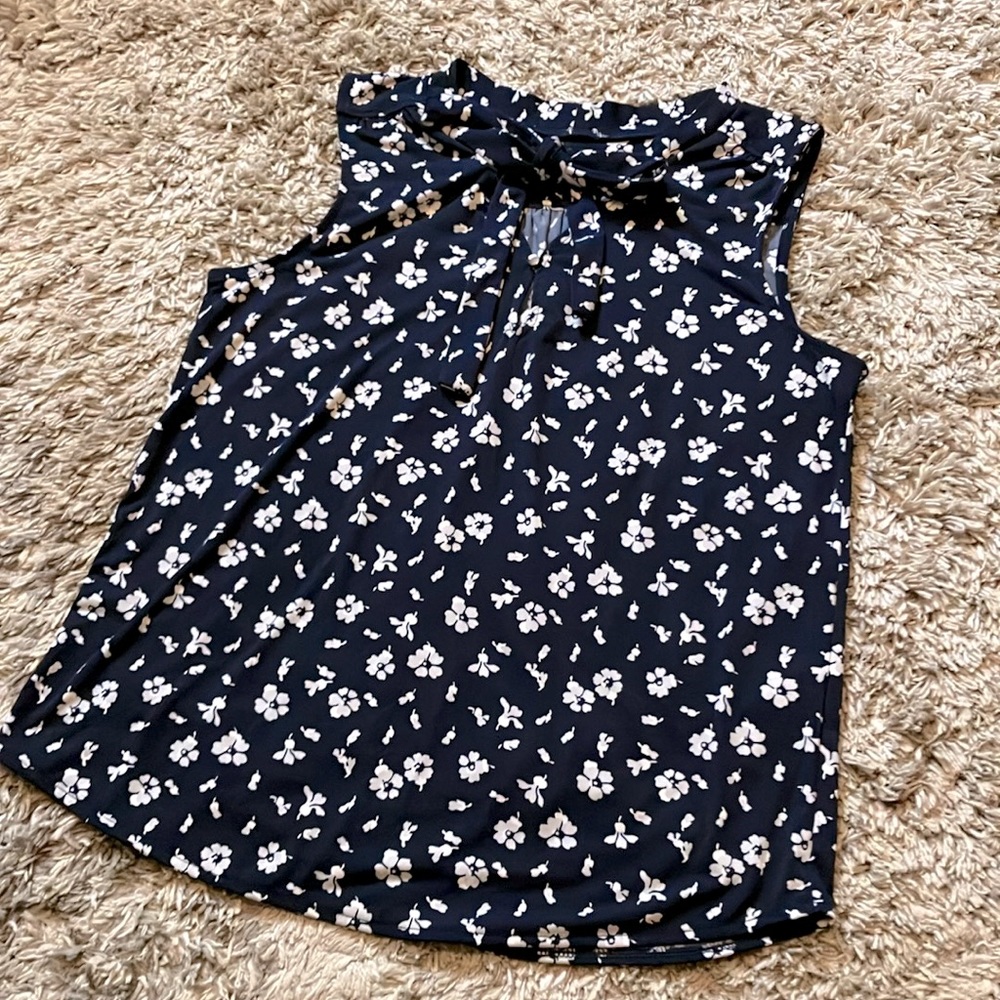 Womens Banana Republic Navy Sleeveless Floral Top